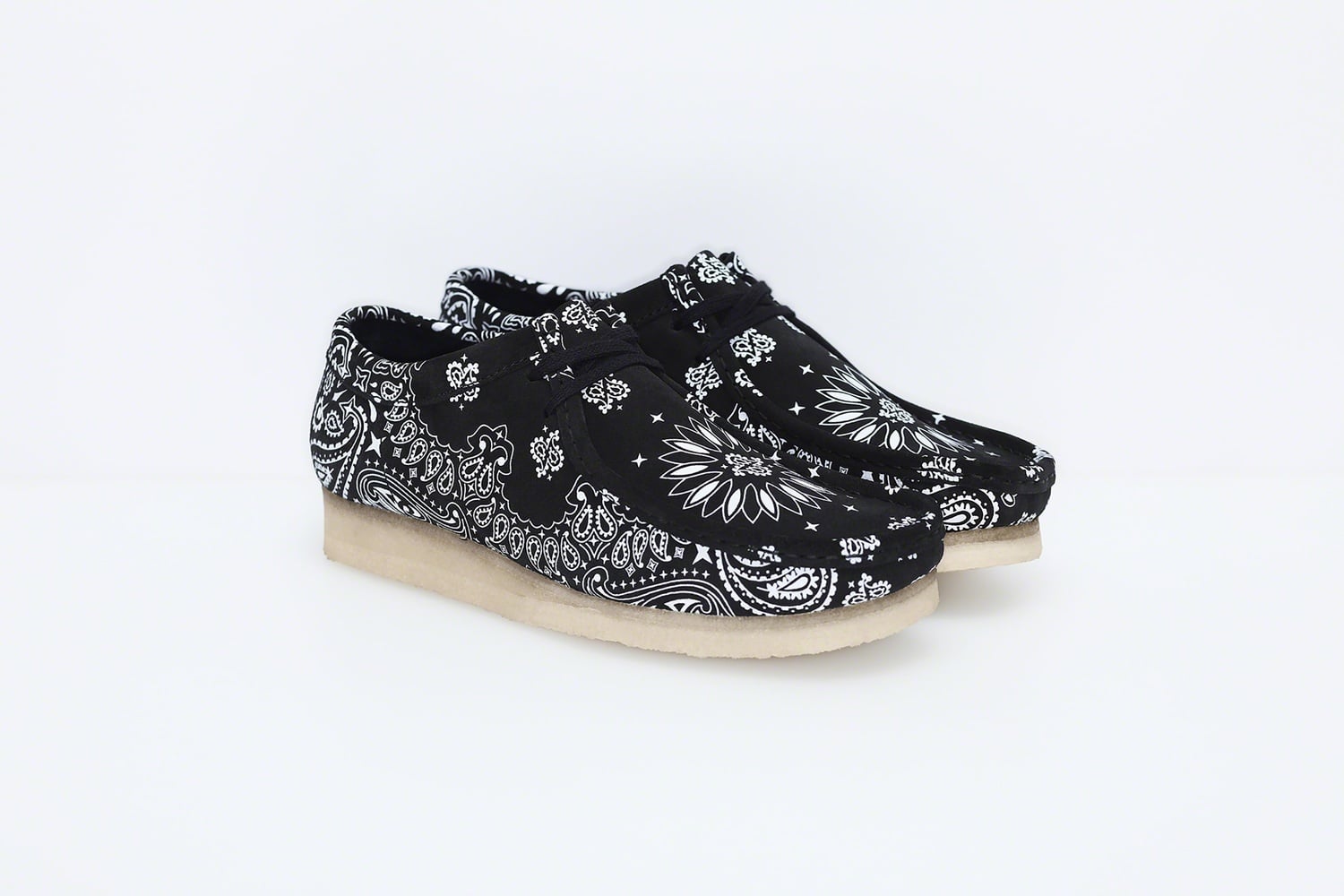 Supreme®/Clarks Originals® Bandana Wallabee® view 12